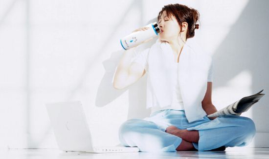 健康飲水小(xiǎo)知識 這麽喝(hē)才(cai)健康